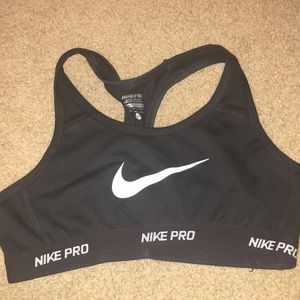nike pro sports bra